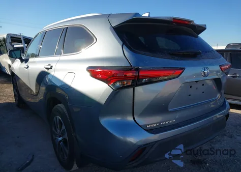 2022 Toyota Highlander Xle из США, поврежденный, VIN 5TDGZRAH4NS094241